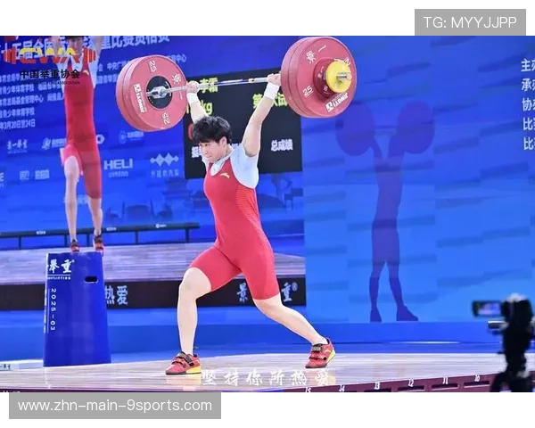 举重俱乐部加强运动员康复与回归体系，举重团队